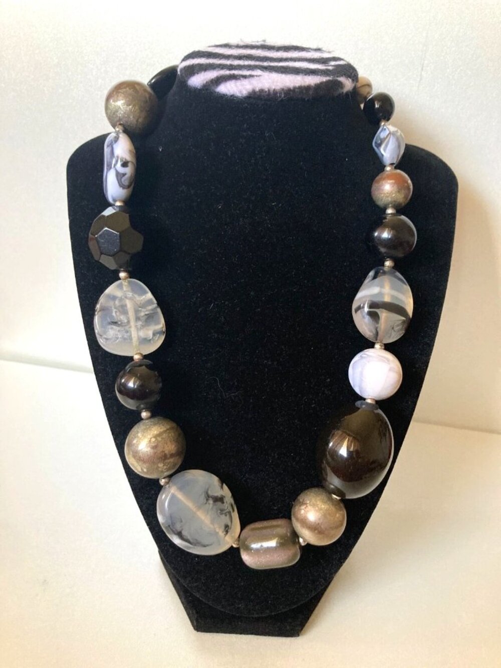 Stone Like Nugget silver tone Bead Necklace